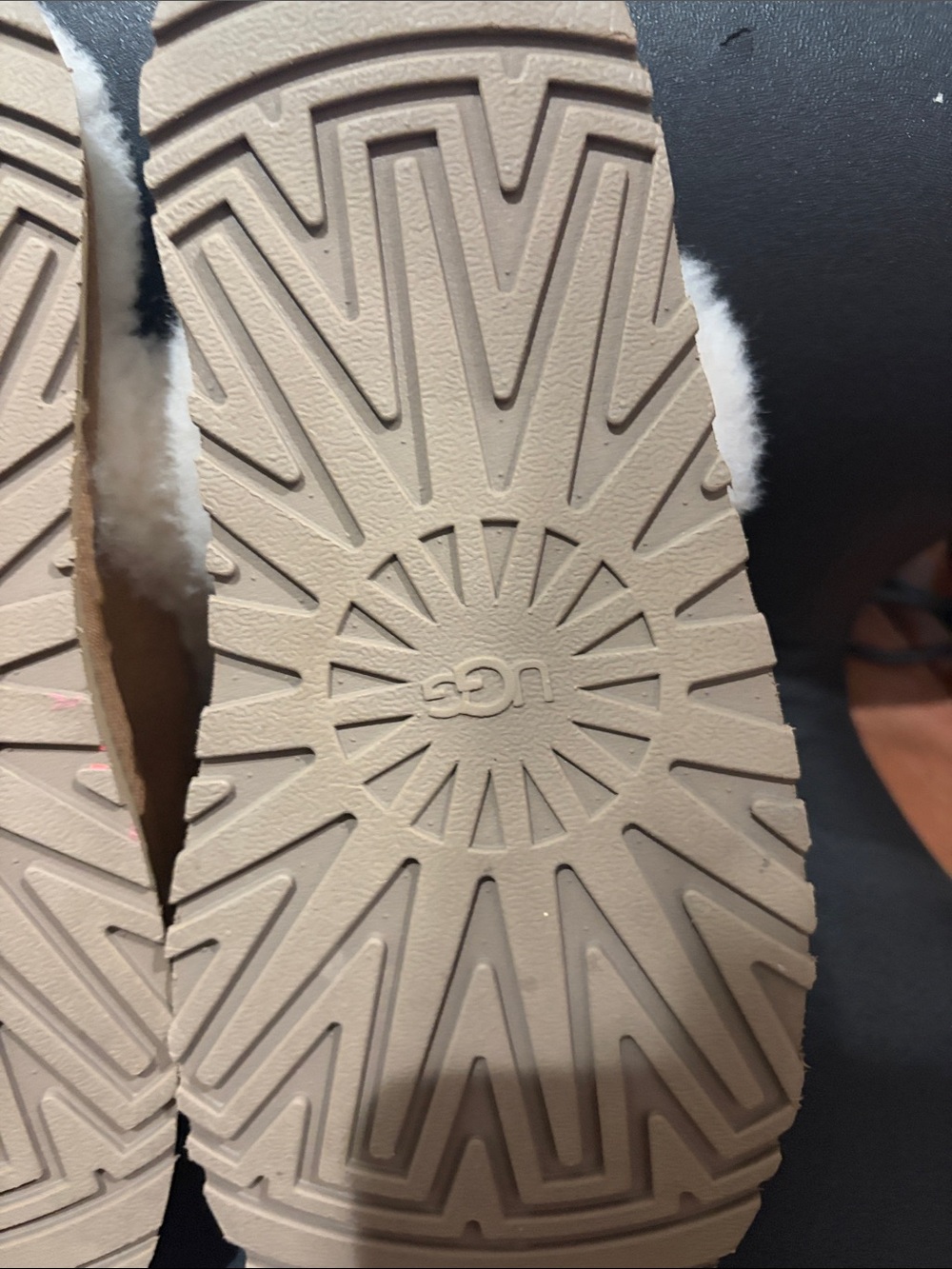 Authentic Disquette UGG Slippers - Picture 9 of 10